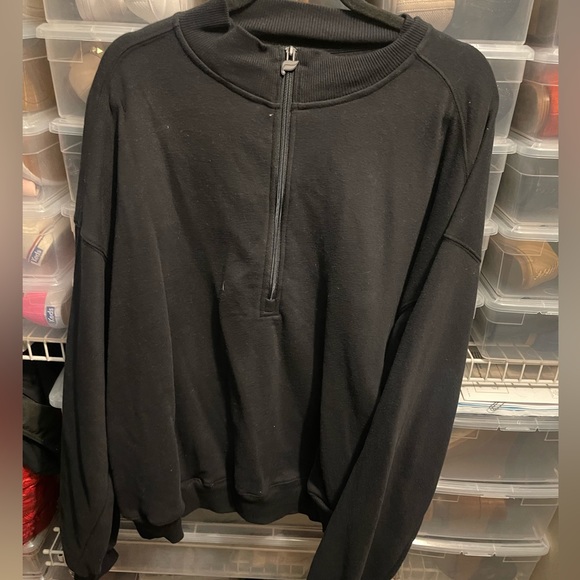 Fabletics Quarter Zip - Picture 1 of 2